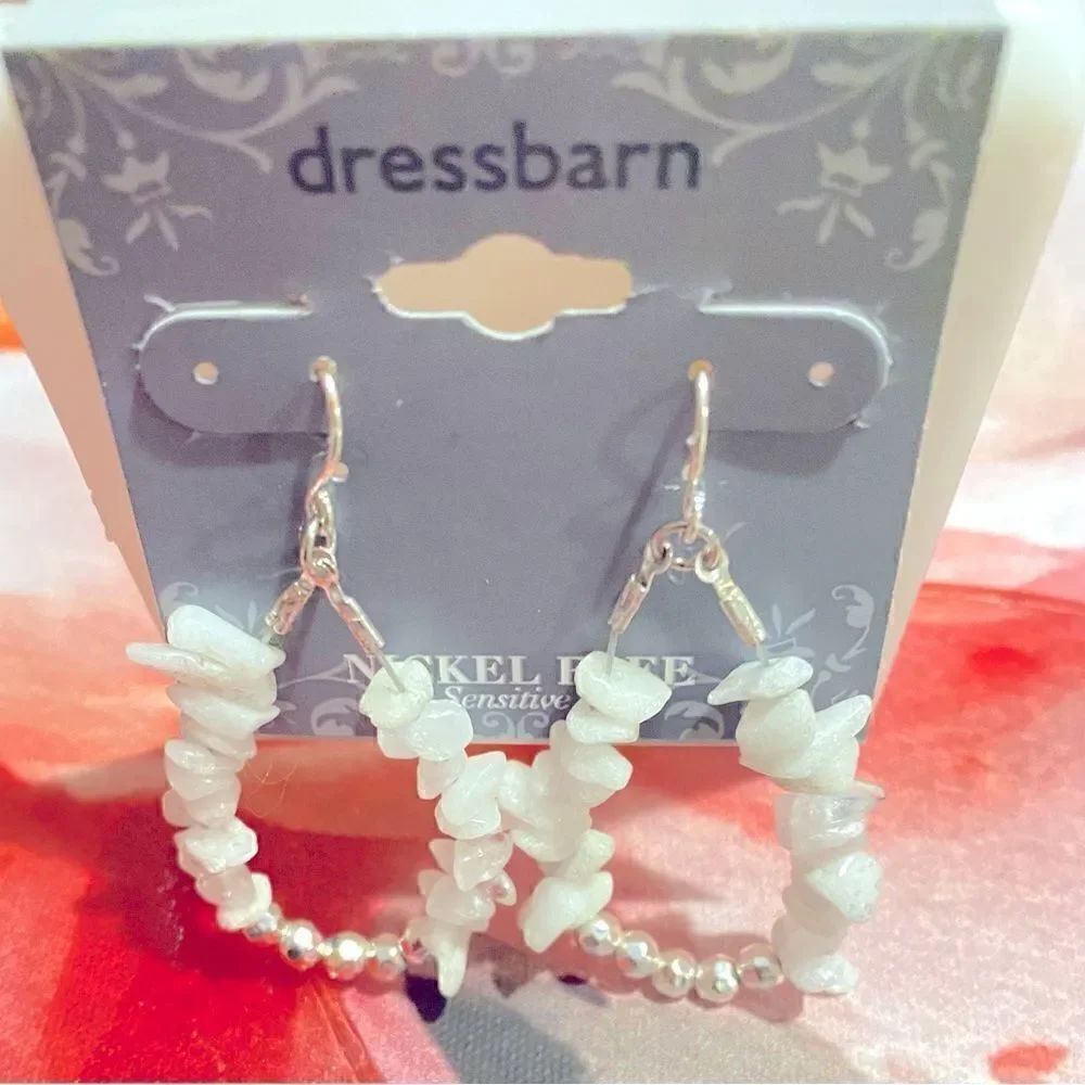 🛍️women’s Dressbarn Nickel Free for sensitive ears Hooks Shell Earrings 🎀